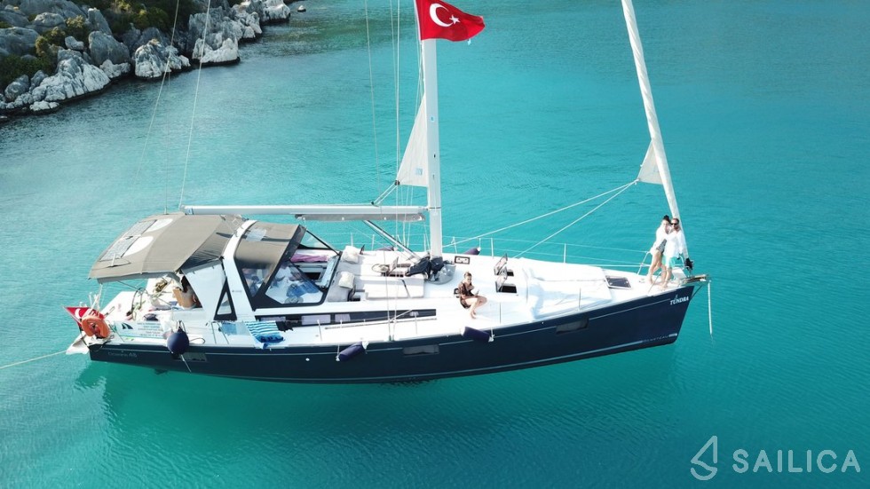 Oceanis 48 - Yacht Charter Sailica