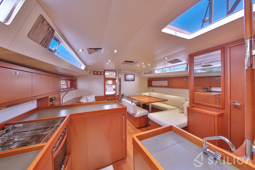 Oceanis 48 - Yacht Charter Sailica