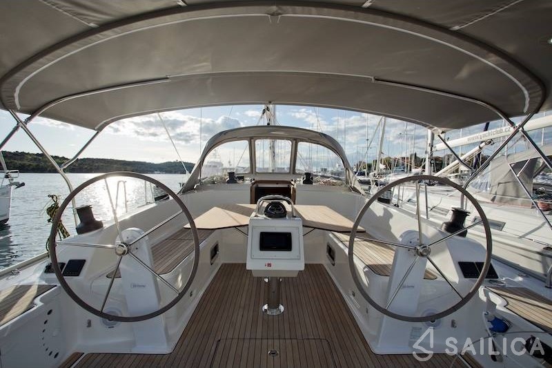 Bavaria 46 Cruiser - Yacht Charter Sailica