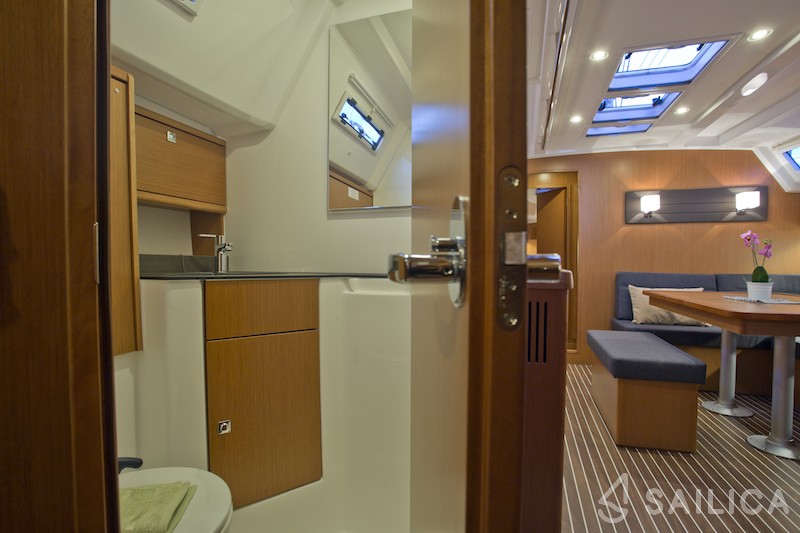 Bavaria 46 Cruiser - Yacht Charter Sailica