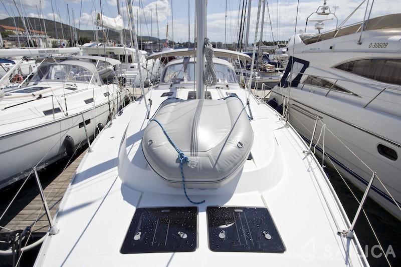 Bavaria 45 - Yacht Charter Sailica