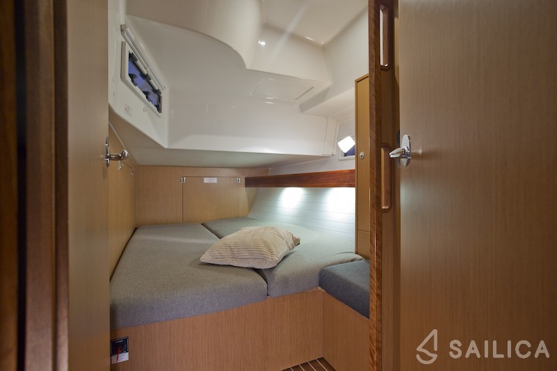 Bavaria 45 - Yacht Charter Sailica