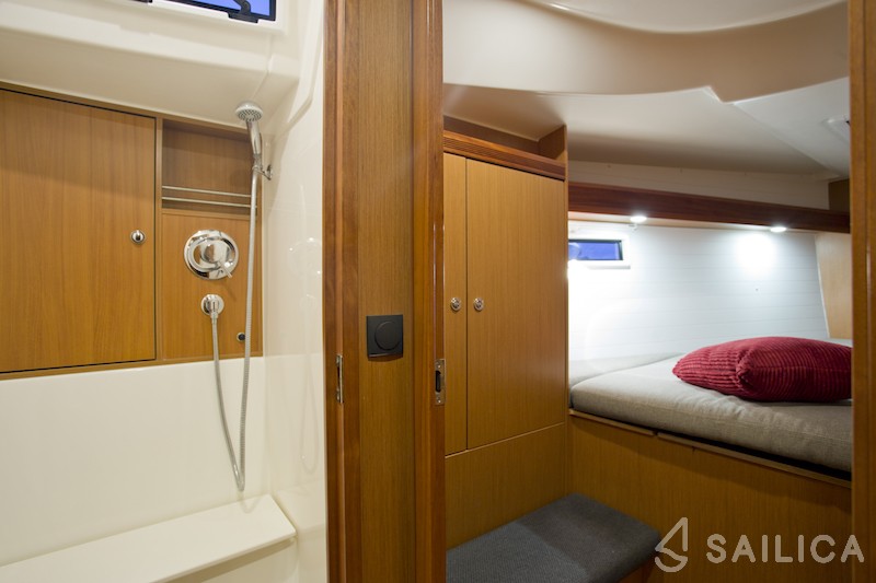 Bavaria 45 - Yacht Charter Sailica