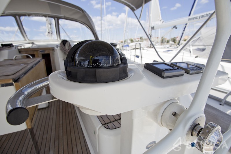Bavaria 45 - Yacht Charter Sailica