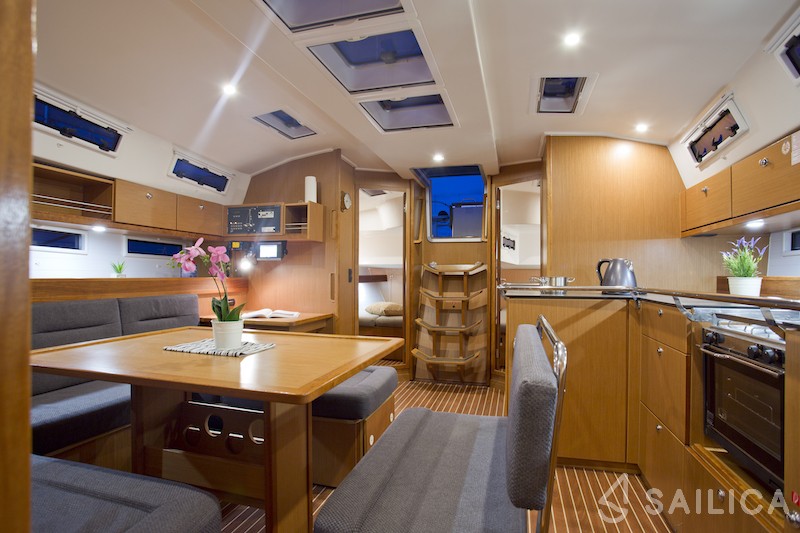 Bavaria 45 - Yacht Charter Sailica
