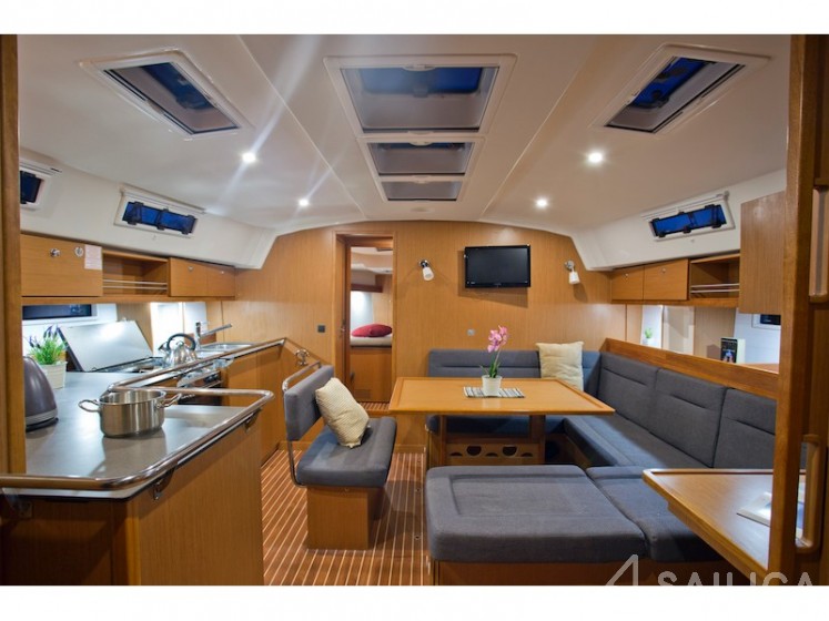 Bavaria 45 - Yacht Charter Sailica