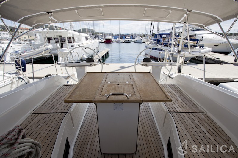 Bavaria 45 - Yacht Charter Sailica