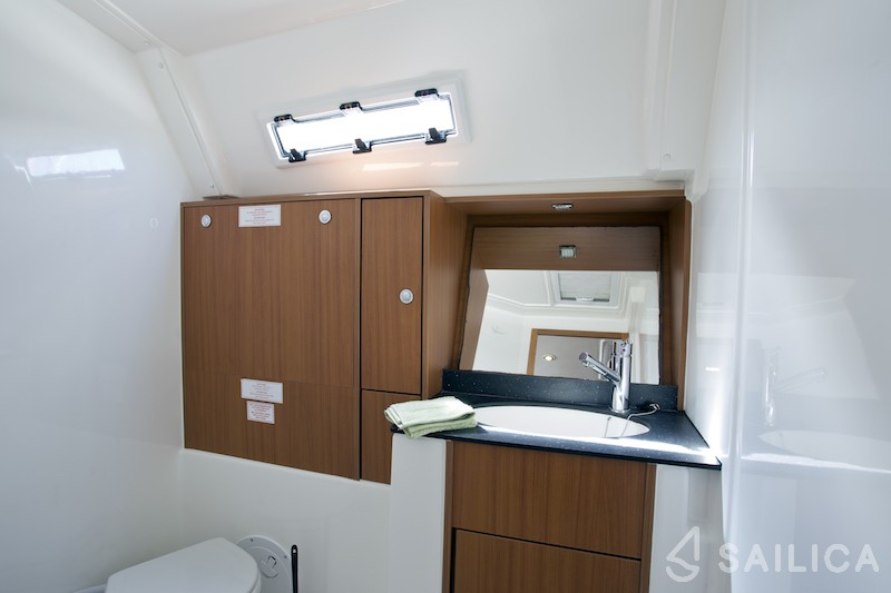 Bavaria 41 Cruiser - Yacht Charter Sailica