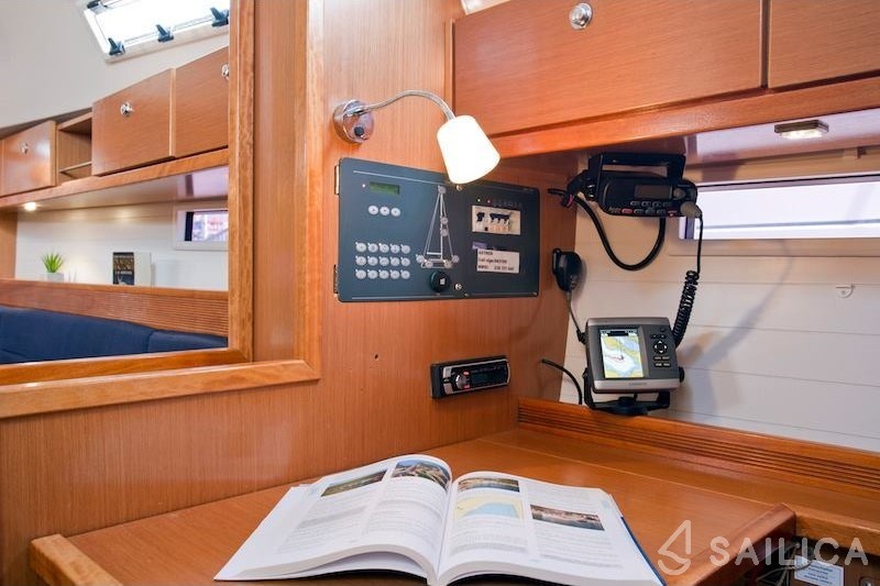Bavaria 41 Cruiser - Yacht Charter Sailica