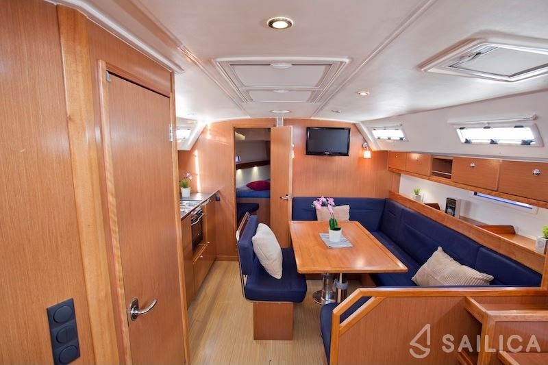 Bavaria 41 Cruiser - Yacht Charter Sailica