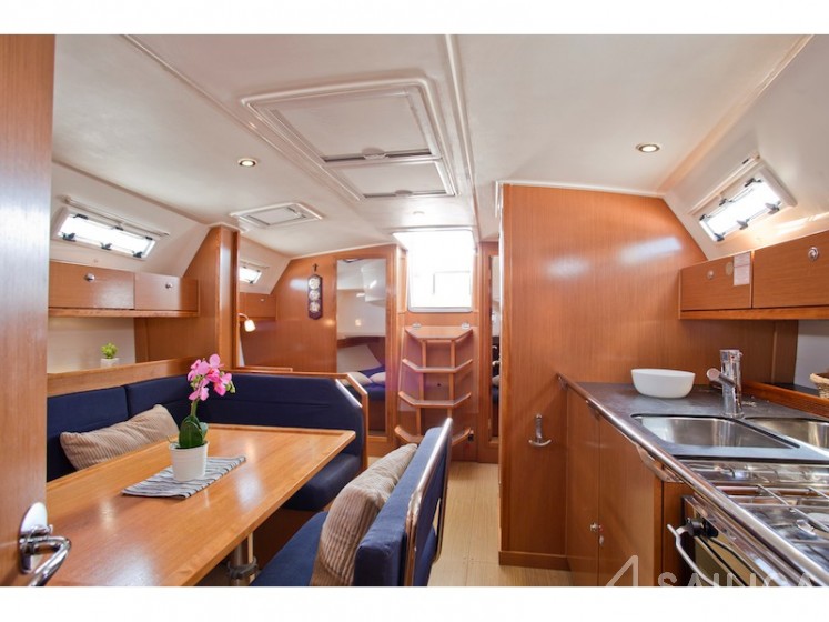 Bavaria 41 Cruiser - Yacht Charter Sailica
