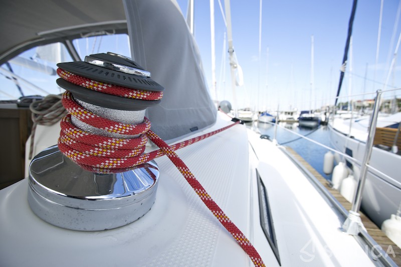 Bavaria 41 Cruiser - Yacht Charter Sailica