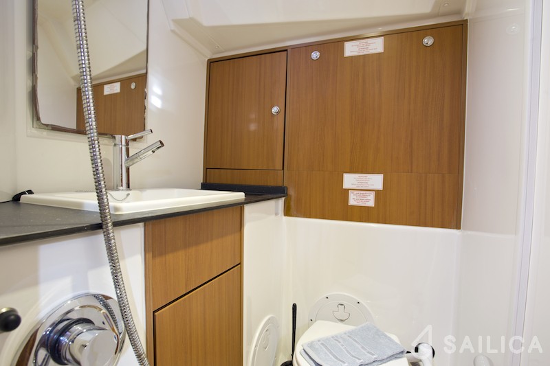 Bavaria 41 Cruiser - Yacht Charter Sailica