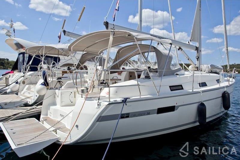 Bavaria 36 Cruiser - Yacht Charter Sailica