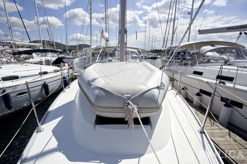 Bavaria 36 Cruiser - Yacht Charter Sailica