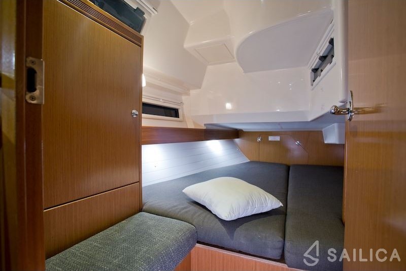 Bavaria 36 Cruiser - Yacht Charter Sailica