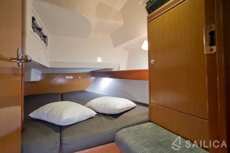 Bavaria 36 Cruiser - Yacht Charter Sailica