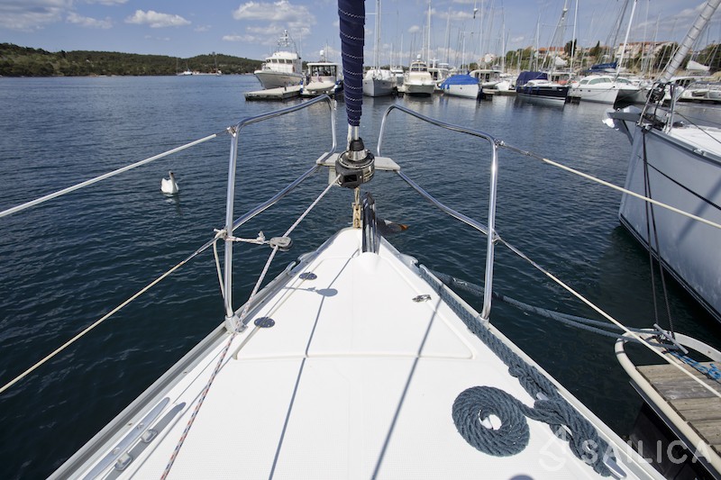 Bavaria 37 Cruiser - Yacht Charter Sailica