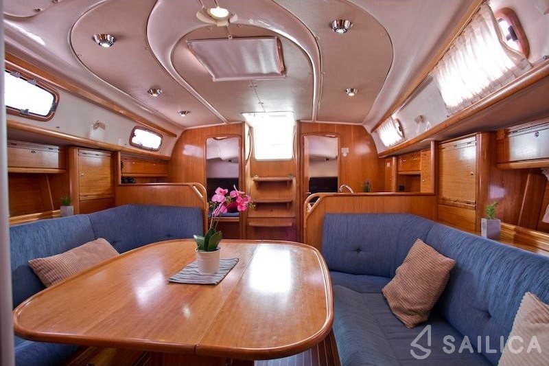Bavaria 37 Cruiser - Yacht Charter Sailica