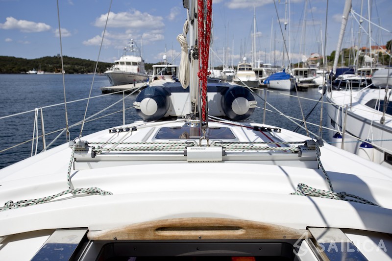 Bavaria 37 Cruiser - Yacht Charter Sailica