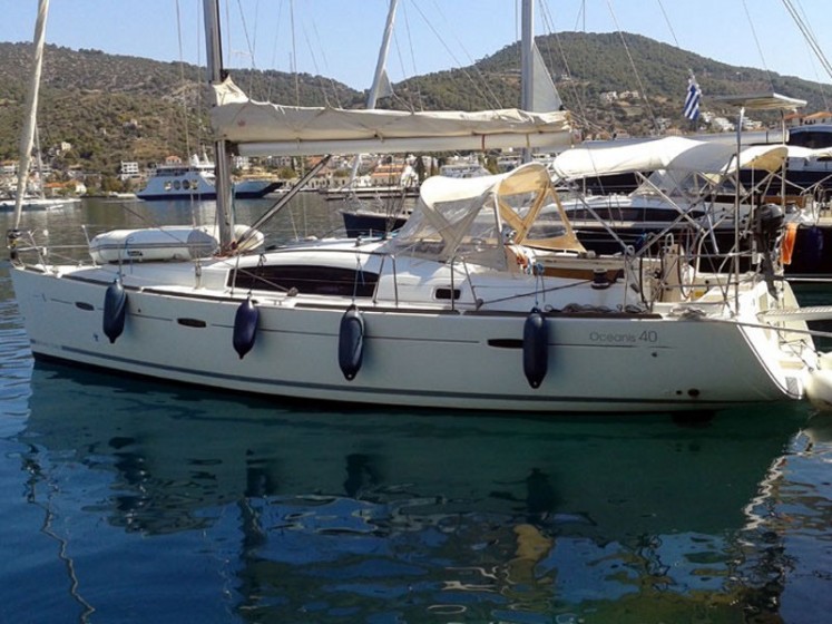 Oceanis 40 - Yacht Charter Sailica