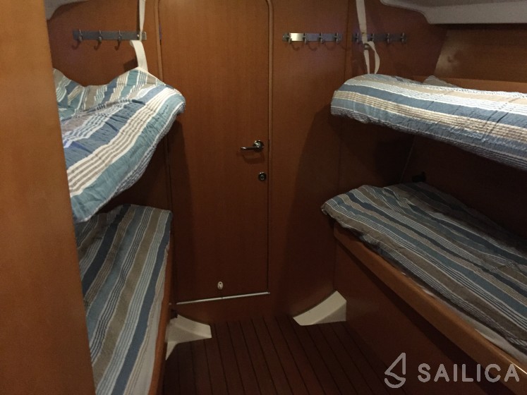 First 44.7 - Yacht Charter Sailica