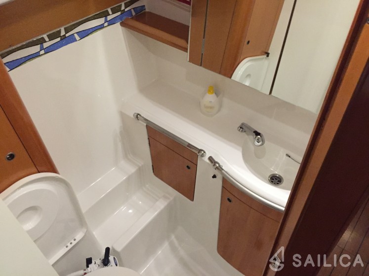 First 44.7 - Yacht Charter Sailica