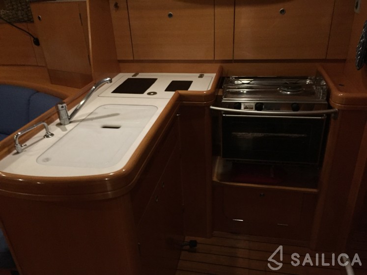First 44.7 - Yacht Charter Sailica