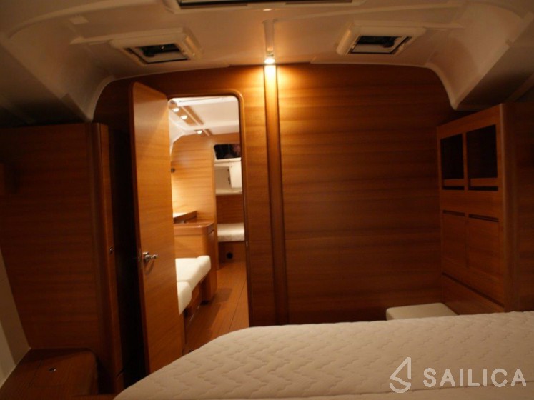 Dufour 410 GL - Yacht Charter Sailica