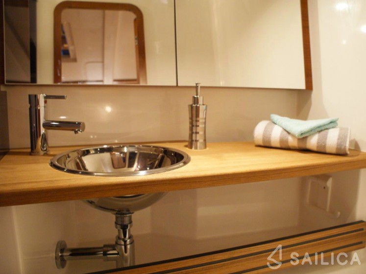 Dufour 410 GL - Yacht Charter Sailica