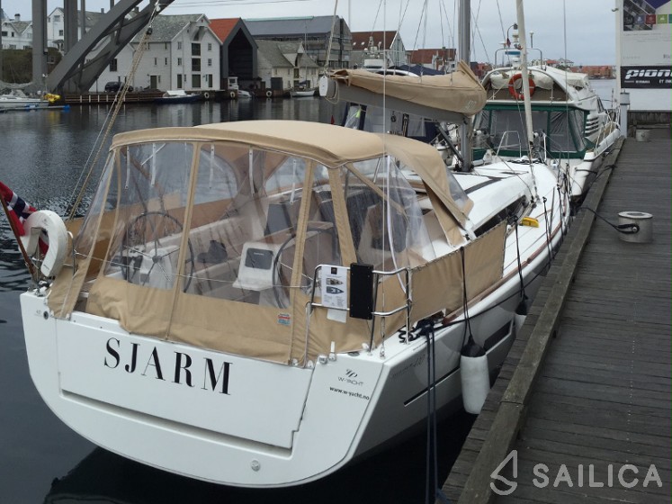 Dufour 410 GL - Yacht Charter Sailica