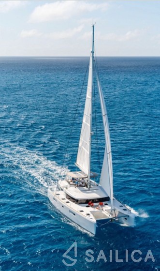 Lagoon 52F - Yacht Charter Sailica