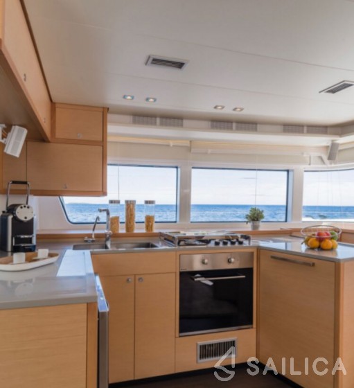 Lagoon 52F - Yacht Charter Sailica
