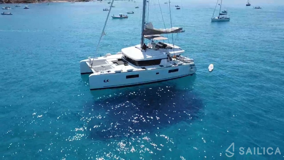 Lagoon 52F - Yacht Charter Sailica