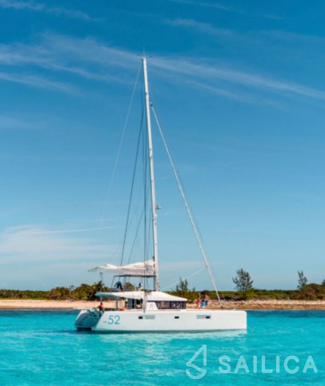 Lagoon 52F - Yacht Charter Sailica