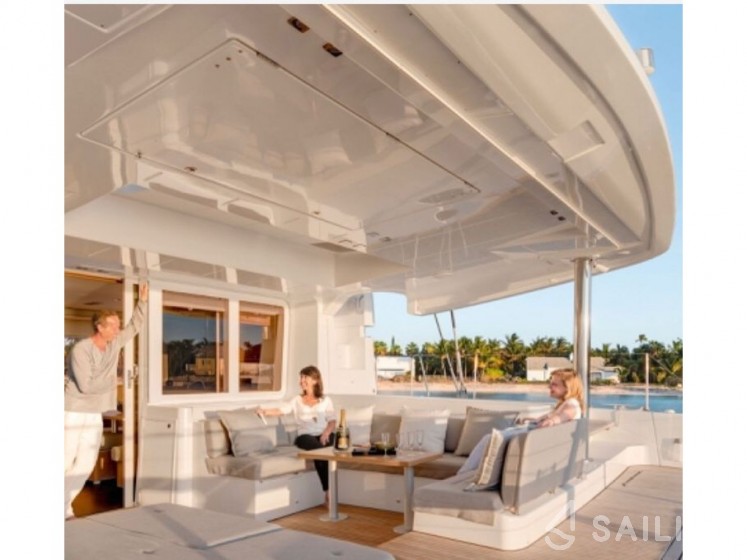 Lagoon 52F - Yacht Charter Sailica