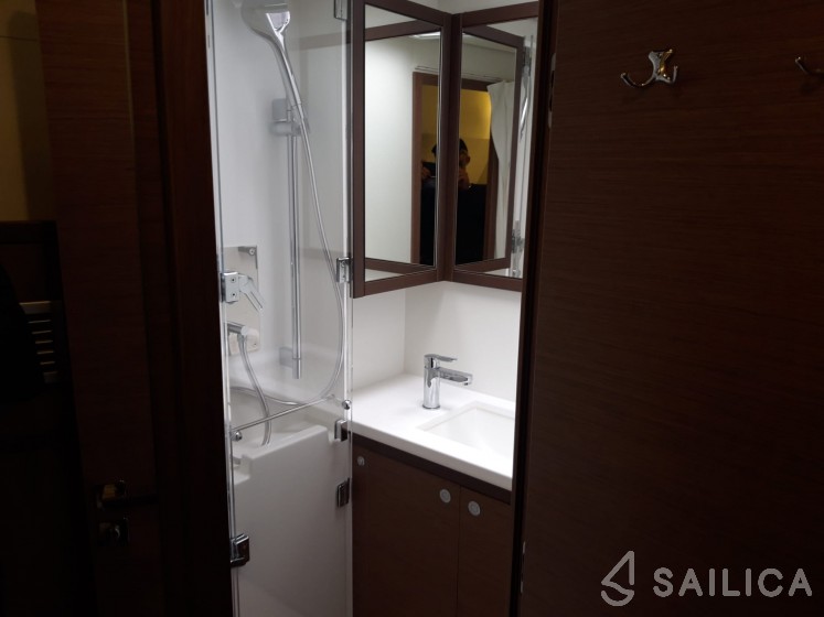 Lagoon 52F - Yacht Charter Sailica