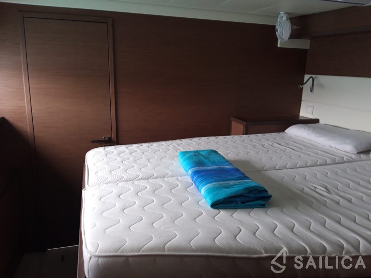 Lagoon 52F - Yacht Charter Sailica