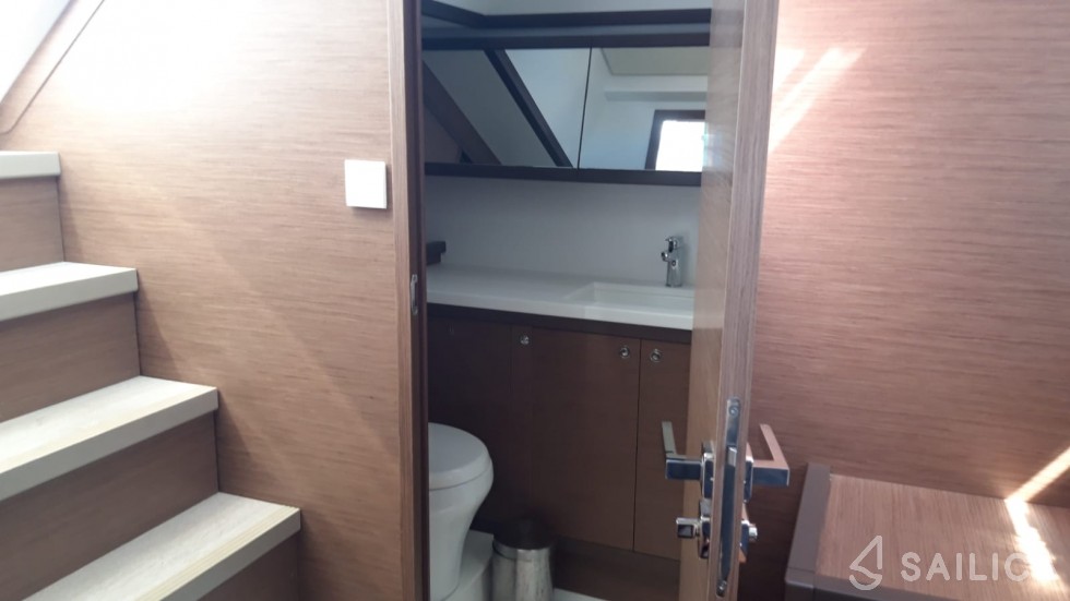 Lagoon 52F - Yacht Charter Sailica