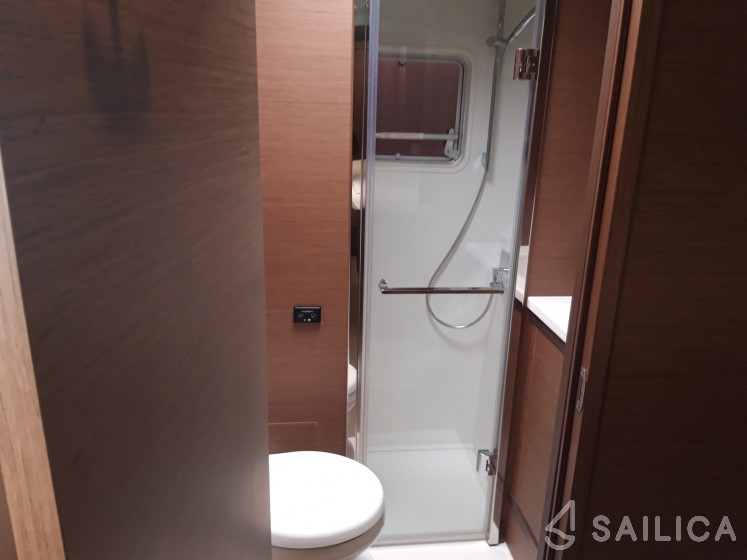 Lagoon 52F - Yacht Charter Sailica