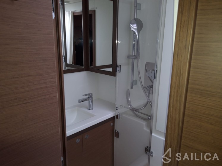 Lagoon 52F - Yacht Charter Sailica