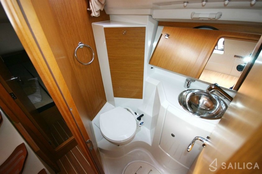 Sun Odyssey 36i - Yacht Charter Sailica