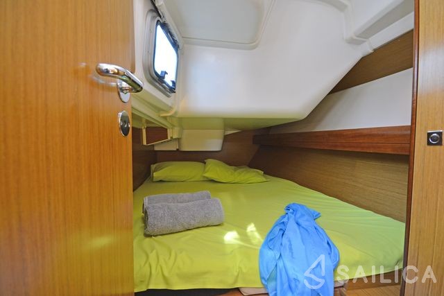 Sun Odyssey 36i - Yacht Charter Sailica