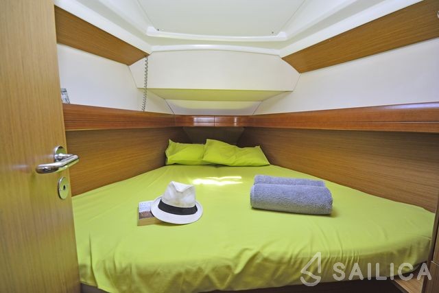 Sun Odyssey 36i - Yacht Charter Sailica