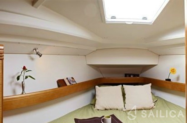 Sun Odyssey 36i - Yacht Charter Sailica