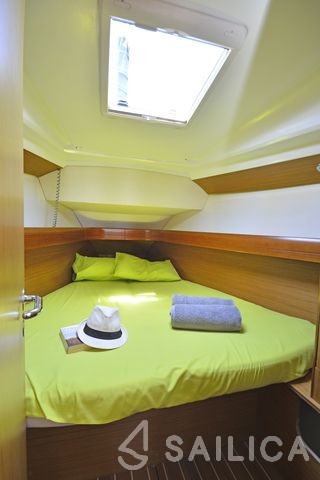 Sun Odyssey 36i - Yacht Charter Sailica