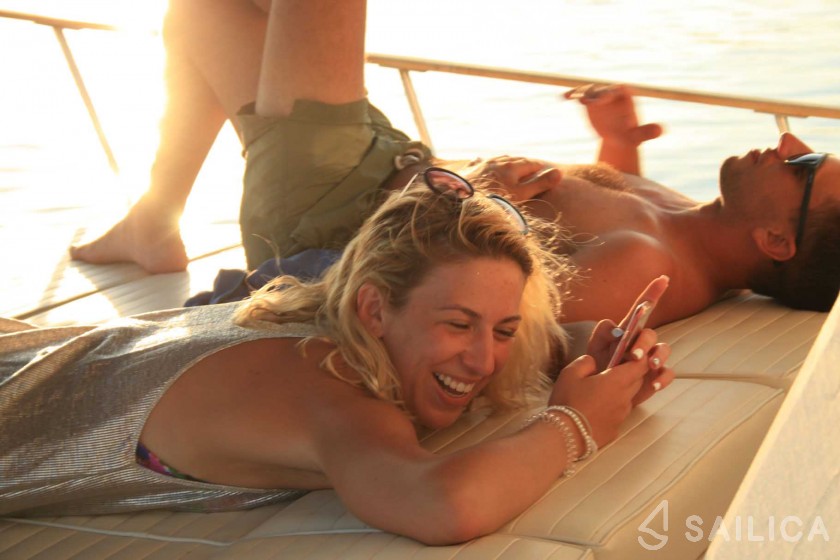 Hampton 42 - Yacht Charter Sailica