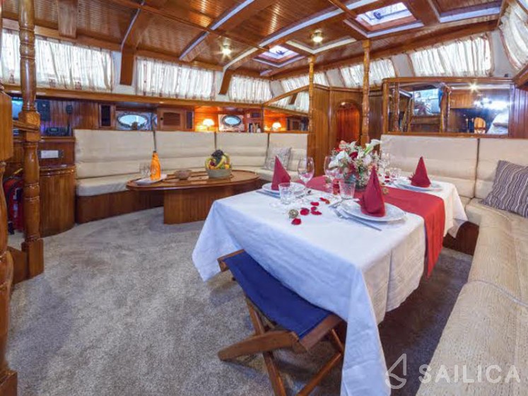 Scorpio 72 - Yacht Charter Sailica