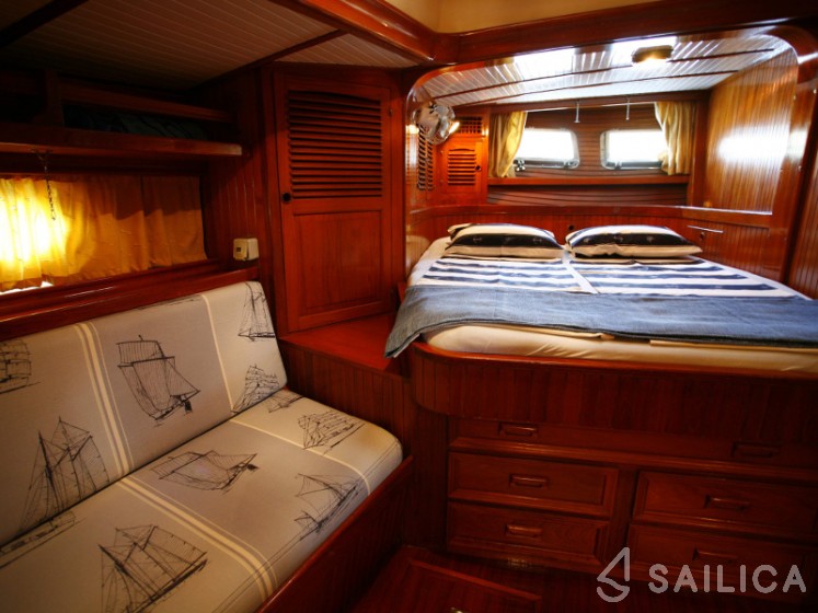 Scorpio 72 - Yacht Charter Sailica