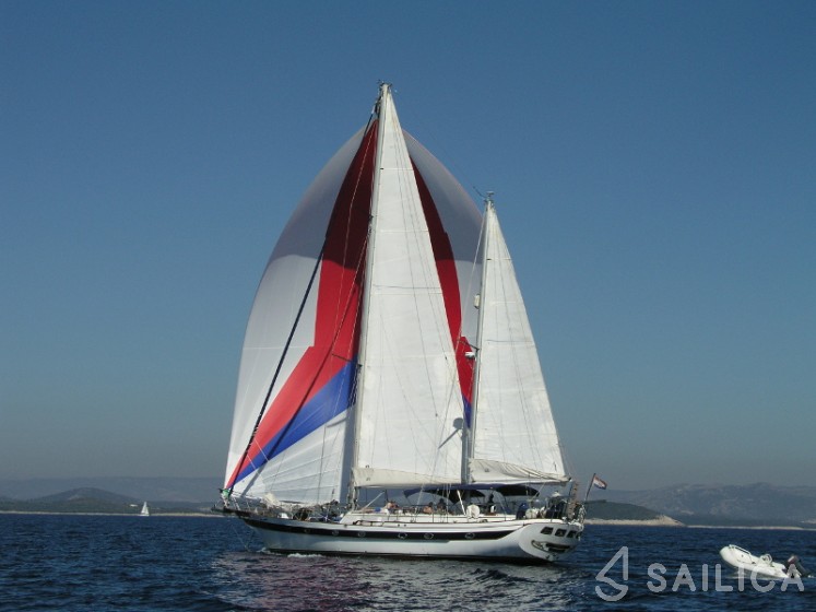 Scorpio 72 - Yacht Charter Sailica